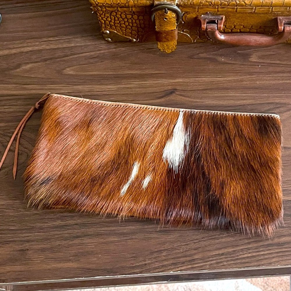 Small Cowhide Zipper Pouch